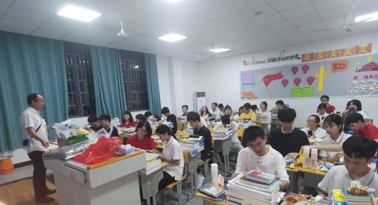 长沙汇泓培训学校单招培训部