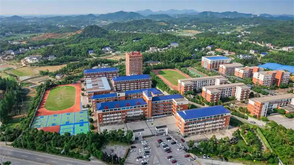 长沙市金海高级中学复读学校简介