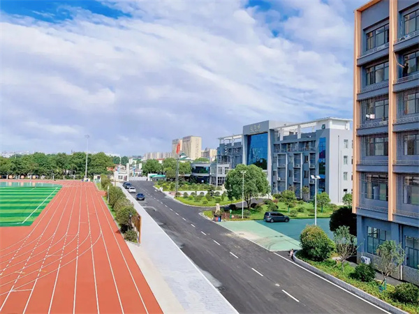 长沙珺琟复读学校杨秀兰：严师出高徒的提分奇迹解析