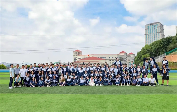 长沙市立信中学复读师资  