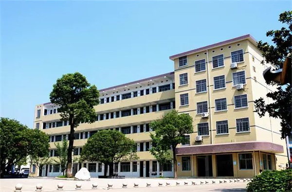 长沙市创新高级中学复读特色