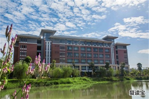 浏阳景雅高级中学复读学校简介
