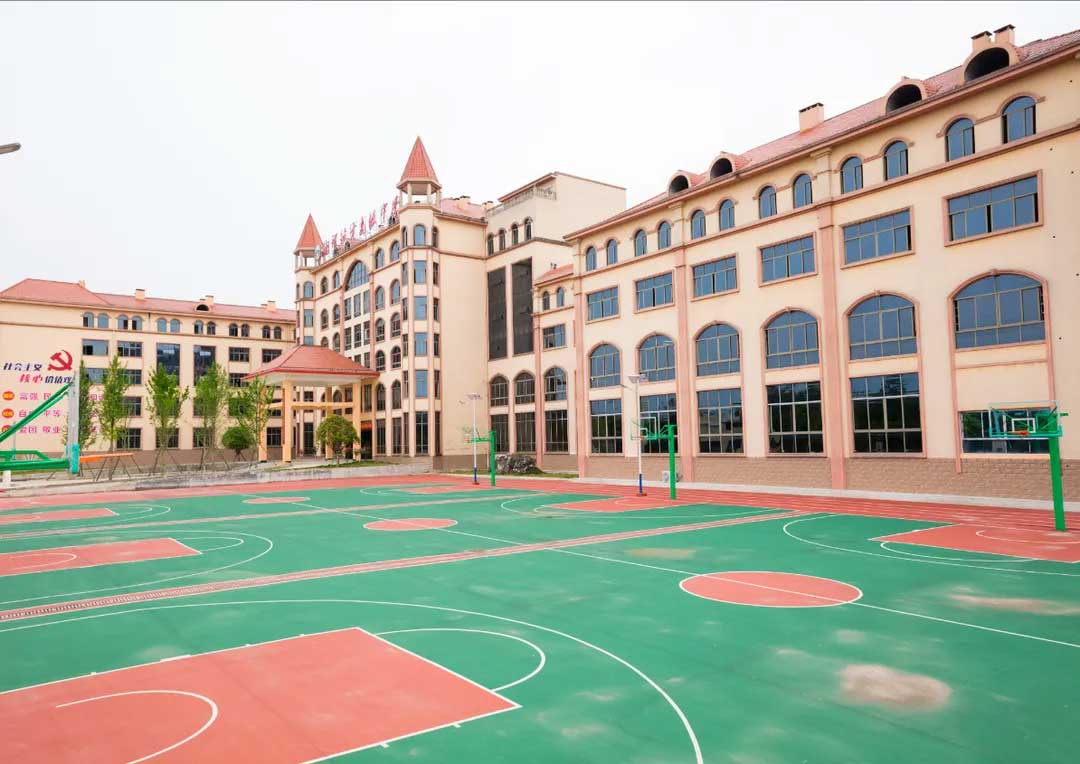 邵阳市湘智鸿才中学复读部