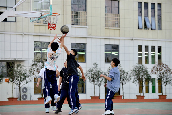 长沙市湘军高级中学复读学校简介