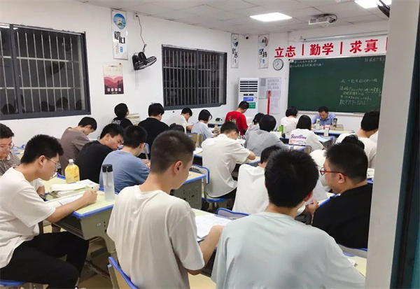 楚怡升学单招培训基地问答​