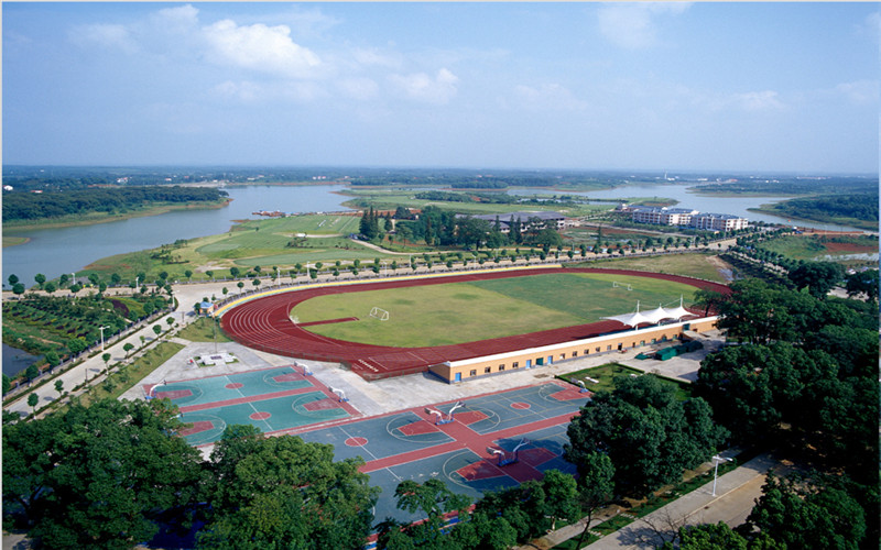  湖南高尔夫旅游职业学院