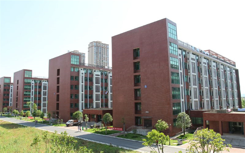 湖南劳动人事职业学院