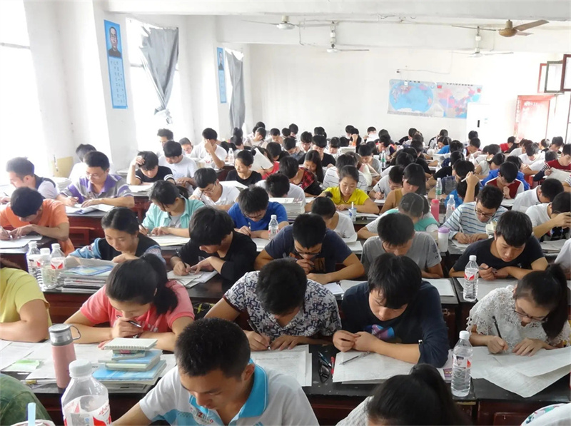 _湘潭高中复读学校_湘潭有哪些高三复读学校