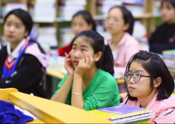 长沙高考复读培训学校_长沙复读学费多少_
