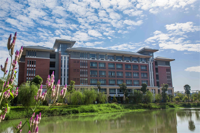 益阳市沅江玉潭学校高考复读升学率情况介绍