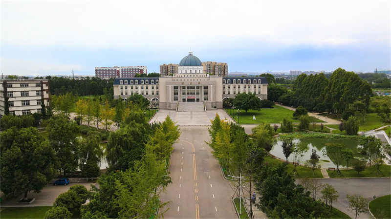 _娄底铁路卫生职业学校地址_娄底湘中铁卫职业学校