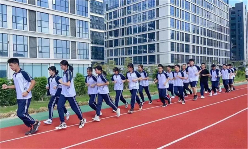 长沙中加学校_小班化教学_长沙麓山中加学校