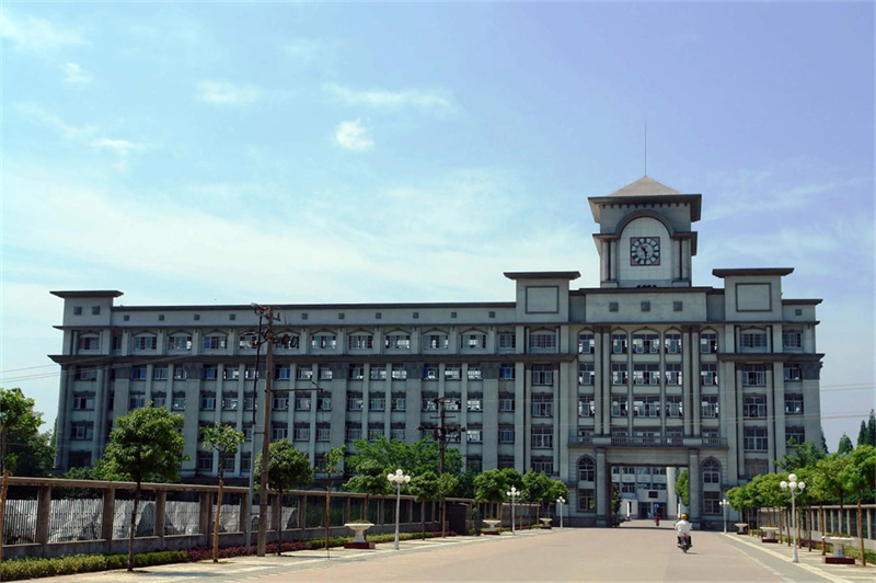 师大思沁中学复读__沁师附小教师名单