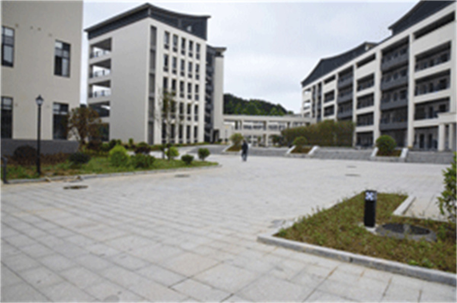 新晃侗族自治县职业中等专业学校