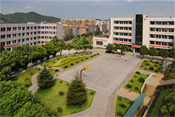 泸溪县第一职业中学