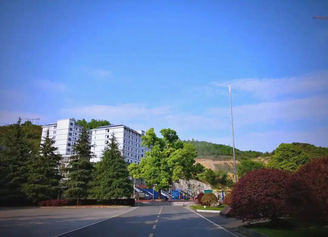 湘西雅思实验学校