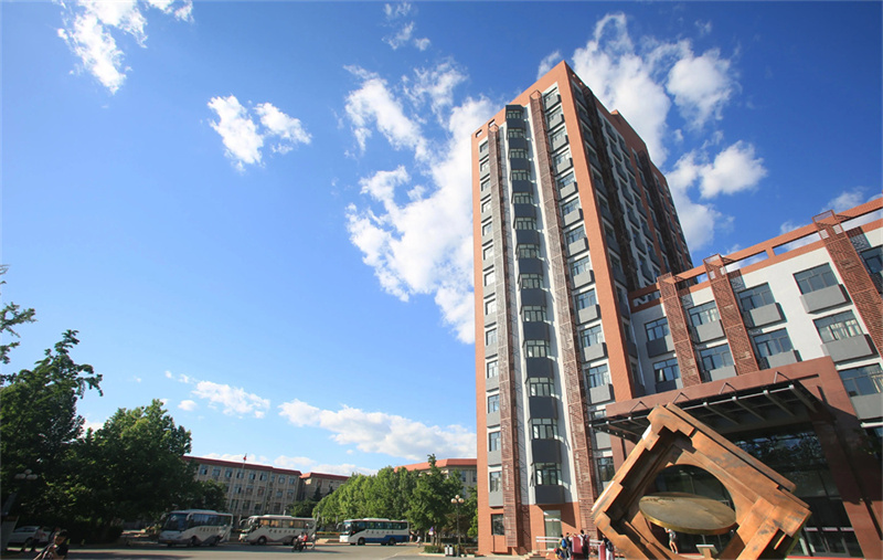 用***点燃课堂的下一句__点燃***提效能