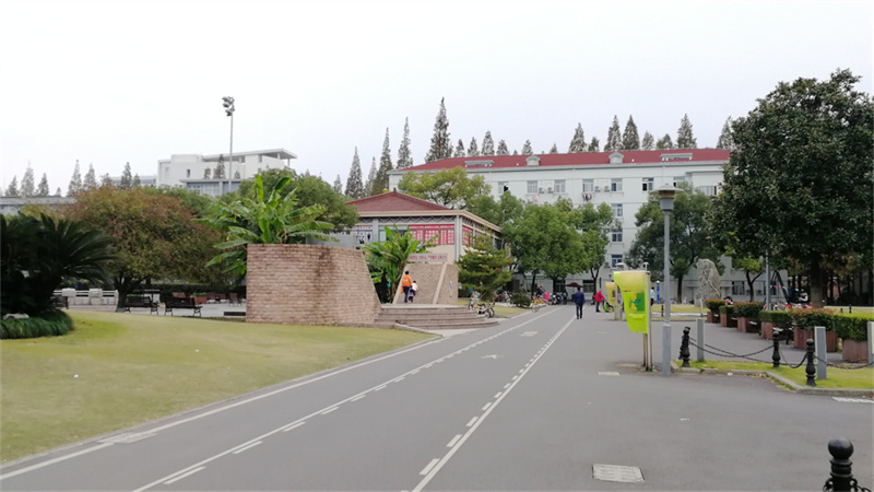 _岳阳洞庭复读班高考优势_岳阳洞庭高级复读学校