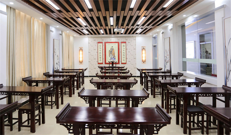 江阴市青阳高中师资_卓越复读师资怎样_